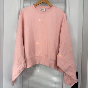 The Nike Sportswear Women’s Pink XL Phoenix Fleece Oversized Crew w Centre Swoop